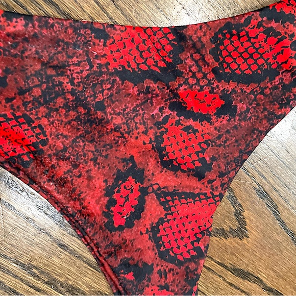 Zaful Women’s Snakeskin Print Bikini - Picture 4 of 9